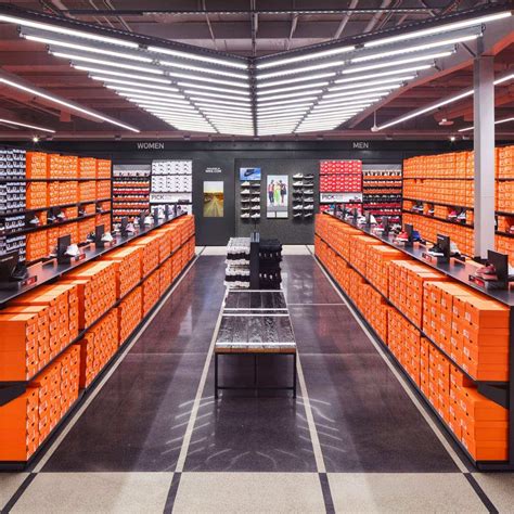 nike met hartje|Nike Factory Stores.